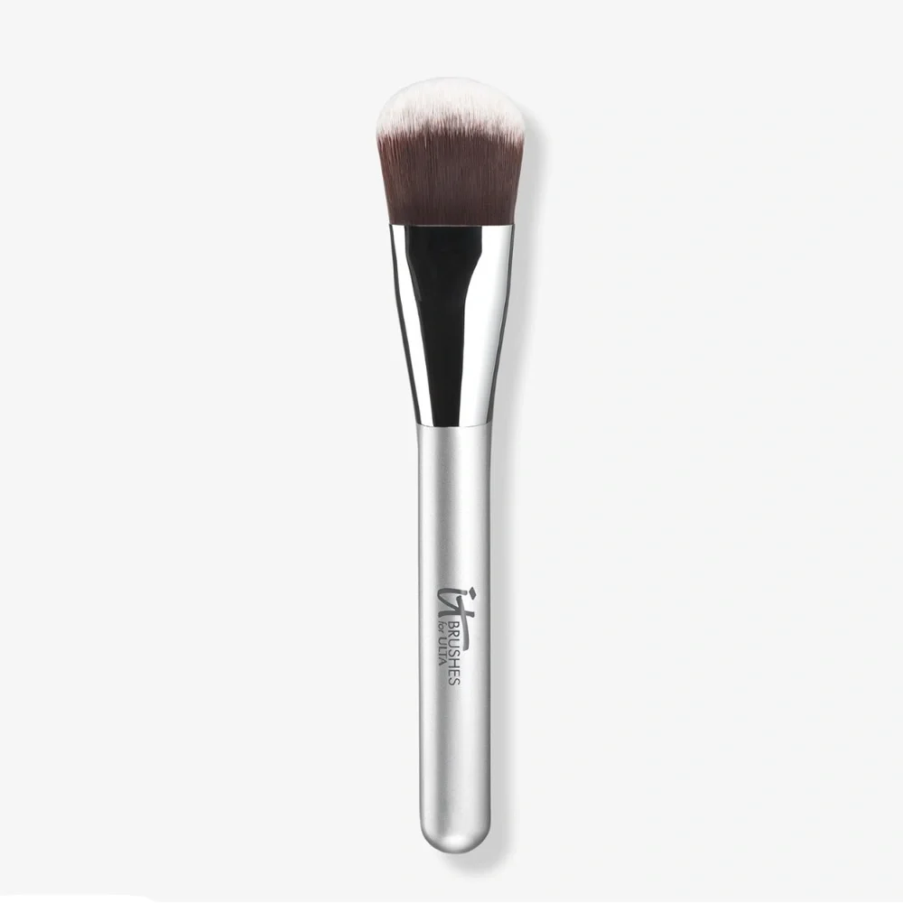 IT Cosmetics Silver and White Makeup Brush#106